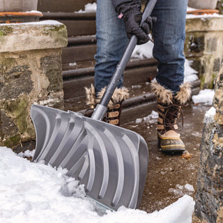 Suncast Commercial® Steel Core Snow Pusher with Wear Strip, 24" Wide, 57.55" Long, 6/Carton (SUASP2450)