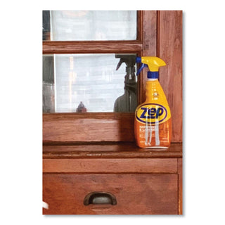 Zep Commercial® Hardwood and Laminate Cleaner, 32 oz Spray Bottle, 12/Carton (ZPEZUHLF32CT)