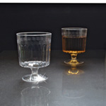 emi-yoshi-plastic-wine-glass-num-120923