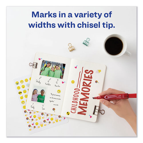 Avery MARKS A LOT Regular Desk-Style Permanent Marker, Broad Chisel Tip, Red, Dozen